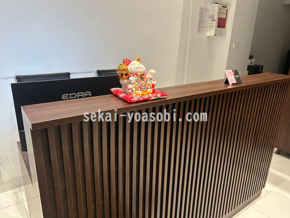非日常2号館の受付